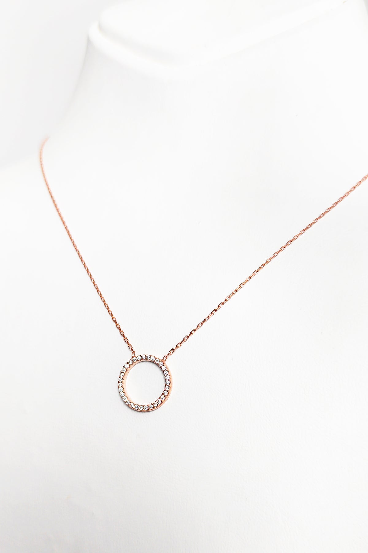 Round White Stony Silver Necklace