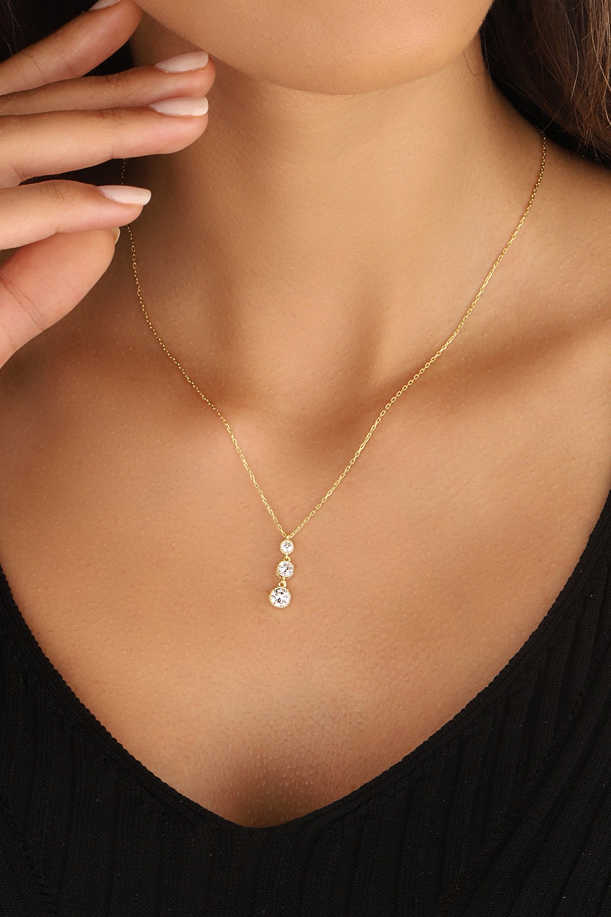 Sterling Silver Pendant with a Single Stone in the Middle