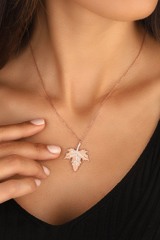 Stone Sycamore Leaf Silver Necklace