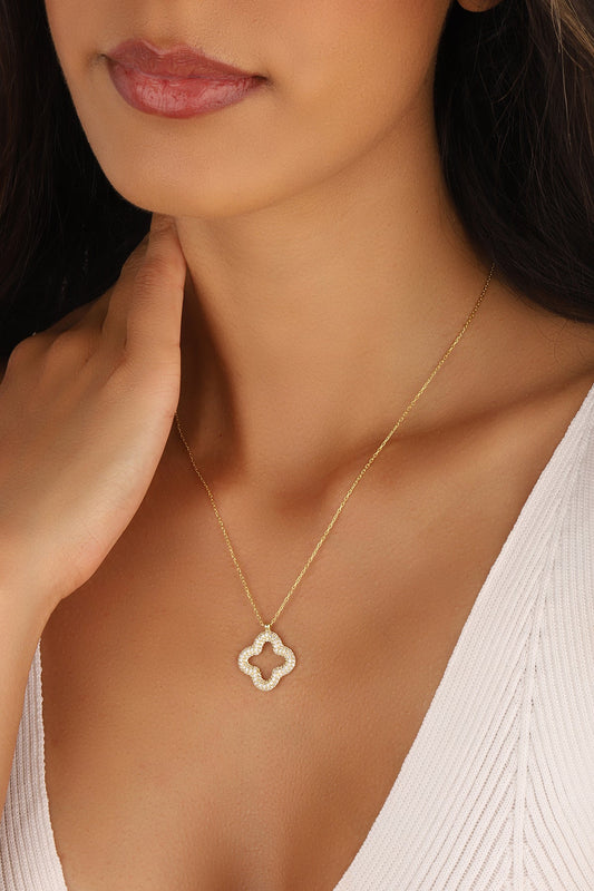 Stone Hollow Clover Silver Necklace